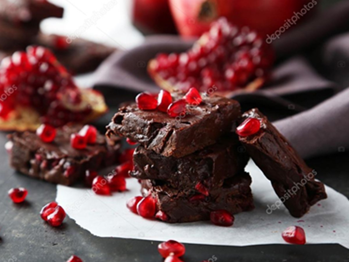 Chocolate negro com romã e frutos secos